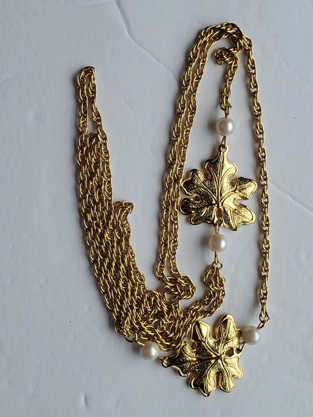 Avon‎ Gold Leaf Pearls Pendant Pullover Necklace with Women Jewelry